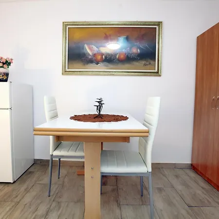 Homelike Retreat Buma Zgornje Skofije